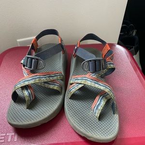 women’s lightly used chacos